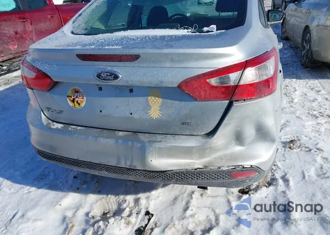 2013 Ford Focus Se z USA, uszkodzony, nr VIN 1FADP3F29DL199552